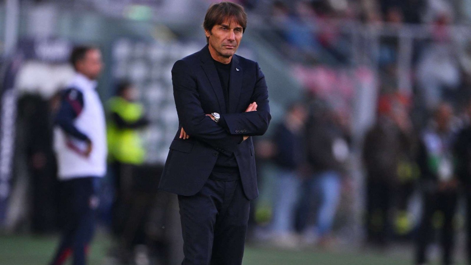 Antonio Conte allenatore Napoli a bordocampo