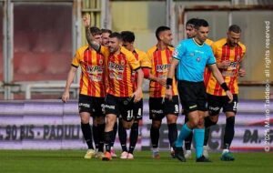 Benevento, goduria infinita, Mignani stende il Catania: Serie B sempre più vicina