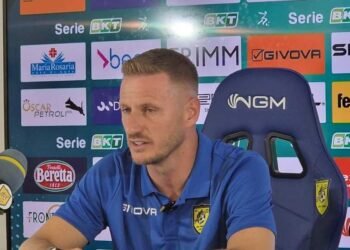 Abate allenatore Juve Stabia in conferenza stampa