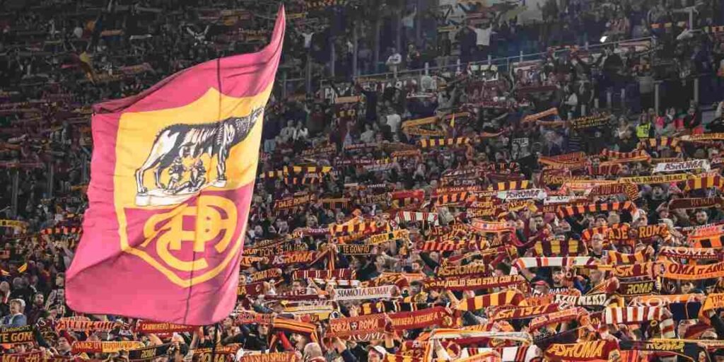 Tifosi della Roma allo stadio Olimpico