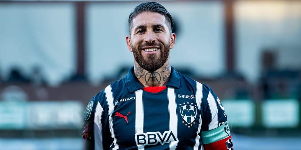 Sergio Ramos con la maglia del Monterrey