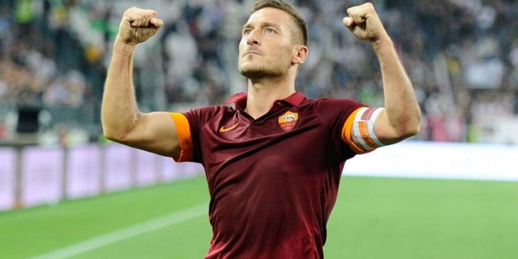 Totti con la maglia della Roma