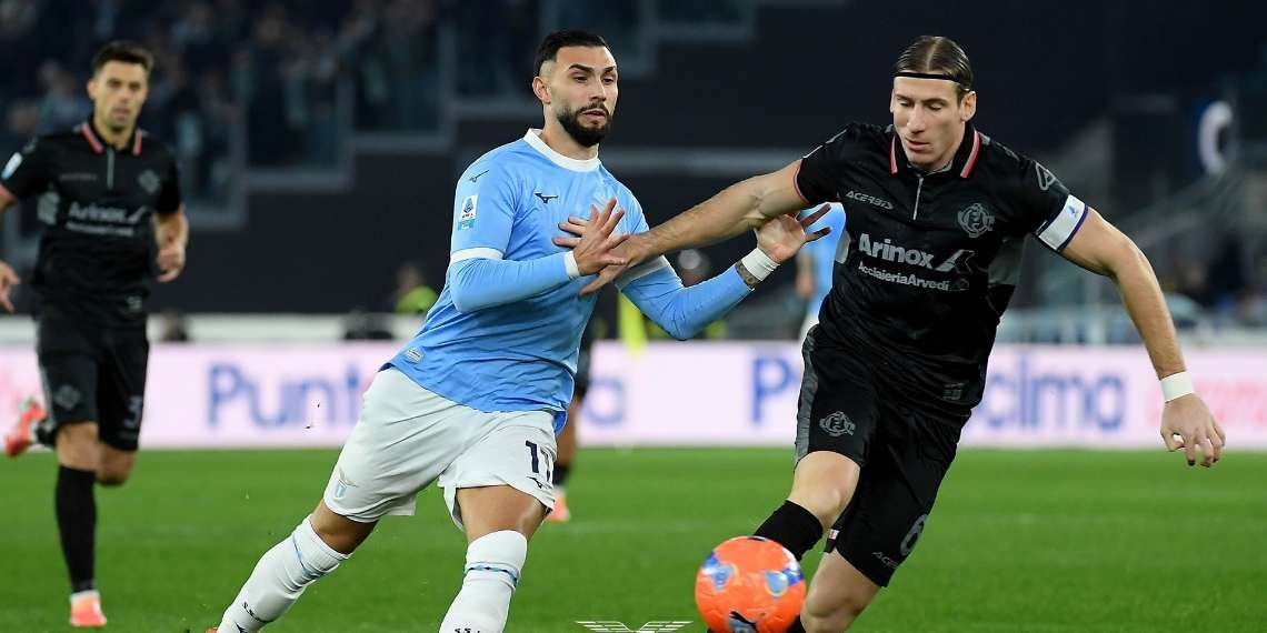 Castellanos con la maglia della Lazio