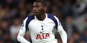 Juventus, caccia al dopo Vlahovic: contatti per Kolo Muani