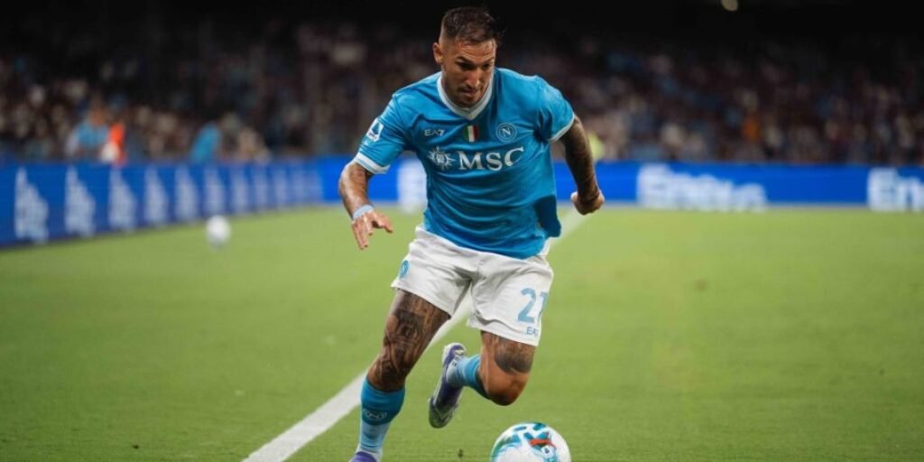 Matteo Politano con la maglia del Napoli