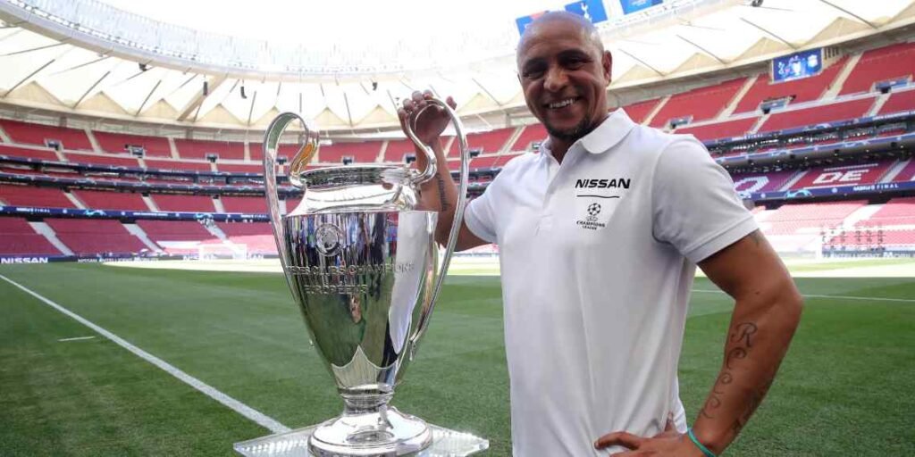 L'ex calciatore Roberto Carlos