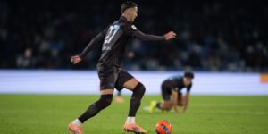 Lorenzo Lucca: pioggia di critiche per l’attaccante del Napoli in Premier League