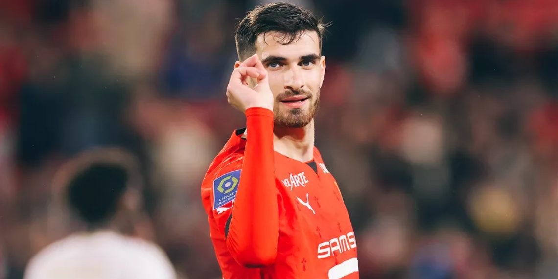 Martin Terrier con la maglia del Rennes: il Napoli ha chiesto informazioni per lui (attualmente gioca al Bayer Leverkusen)