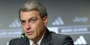 Mercato Juventus, Comolli svela i piani: “Ambizioni intatte. Vlahovic a fine anno”