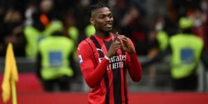 Milan, Allegri scuote Leao e fissa il futuro: “Conta solo il club”