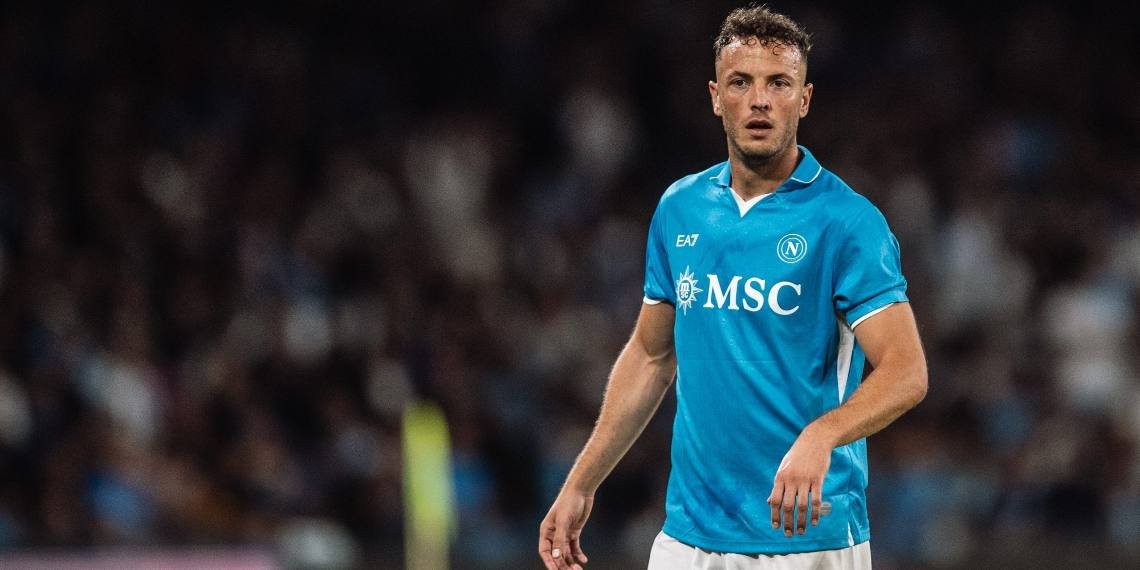 Rrahmani con la maglia del Napoli