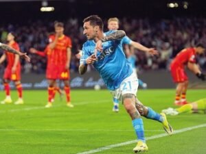 Rimonta Napoli al Maradona: Lecce battuto tra sogni Scudetto e realtà