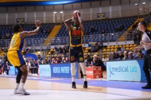 Scafati Basket: battuta Torino e -2 dalla vetta