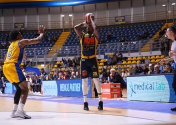 La Givova Scafati Basket vince ancora battendo Torino in trasferta.