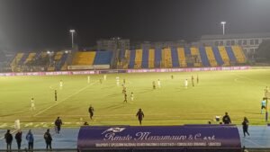 Scatto salvezza del Giugliano: i gialloblù battono 2-0 il Monopoli
