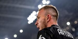 Arthur rinasce al Gremio e “chiama” la Juve: “Non è assurdo pensare di adattarmi”