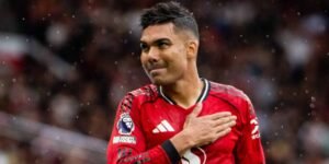 Casemiro annuncia l’addio al Manchester United: “Decisione presa e definitiva”
