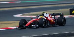 Hamilton rinato, primo podio con la Ferrari: “Mi sono divertito”