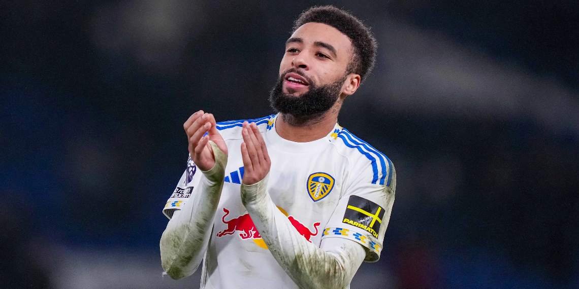 Jayden Bogle laterale del Leeds è un nuovo obiettivo di mercato del Napoli