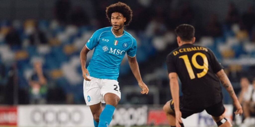 Cajuste rientra al Napoli dal prestito all'Ipswich. In foto con la maglia azzurra