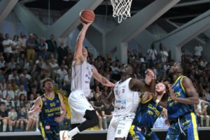 Juvecaserta, un’altra notte da sogno: il PalaPiccolo spinge i bianconeri