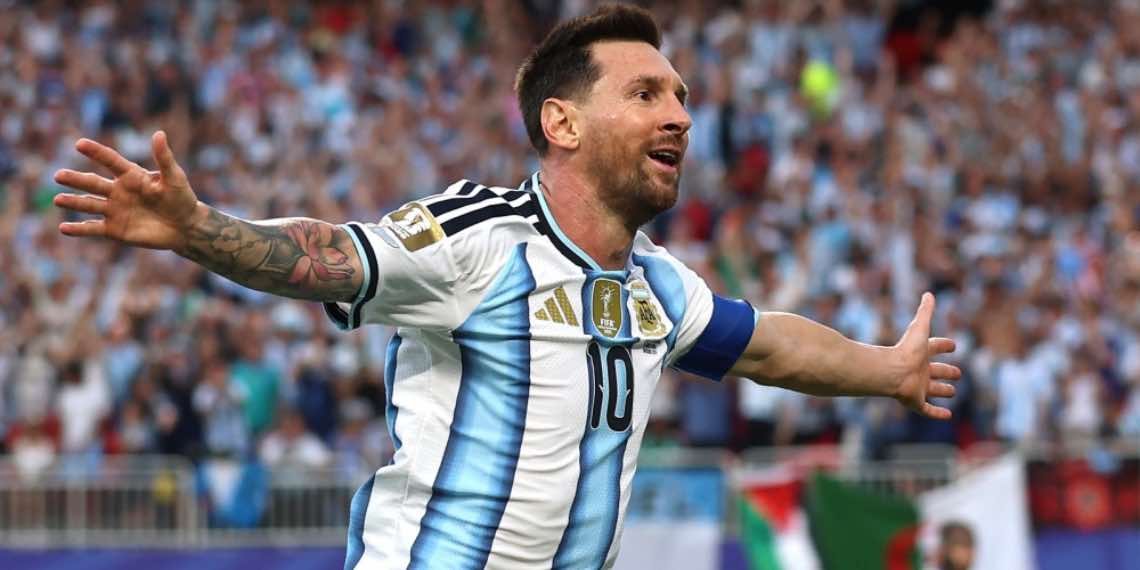Lionel Messi con la maglia dell'Argentina