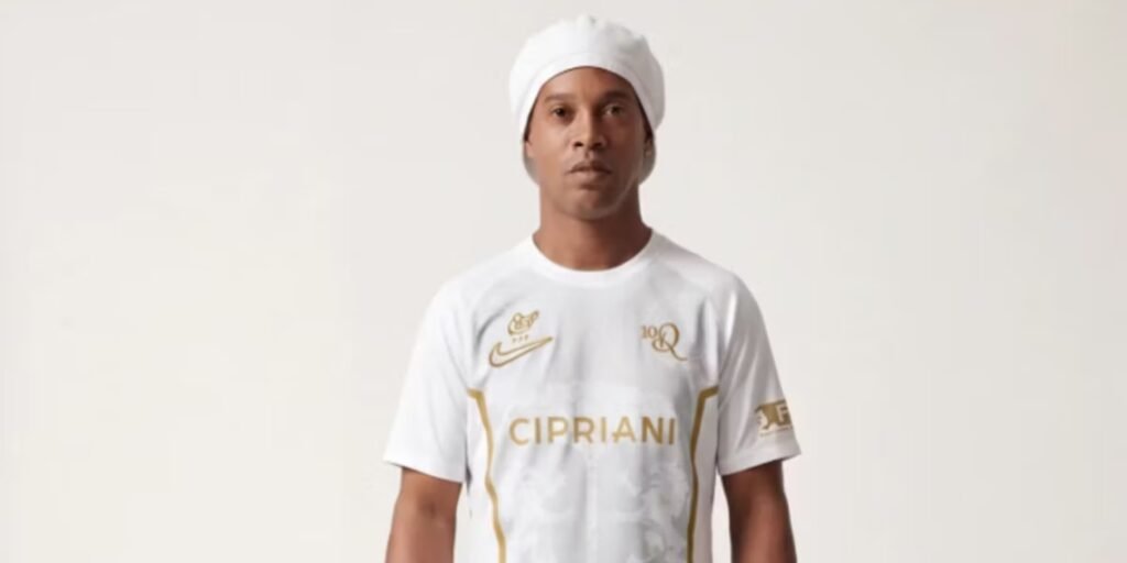 Ronaldinho con la maglia del Ravenna